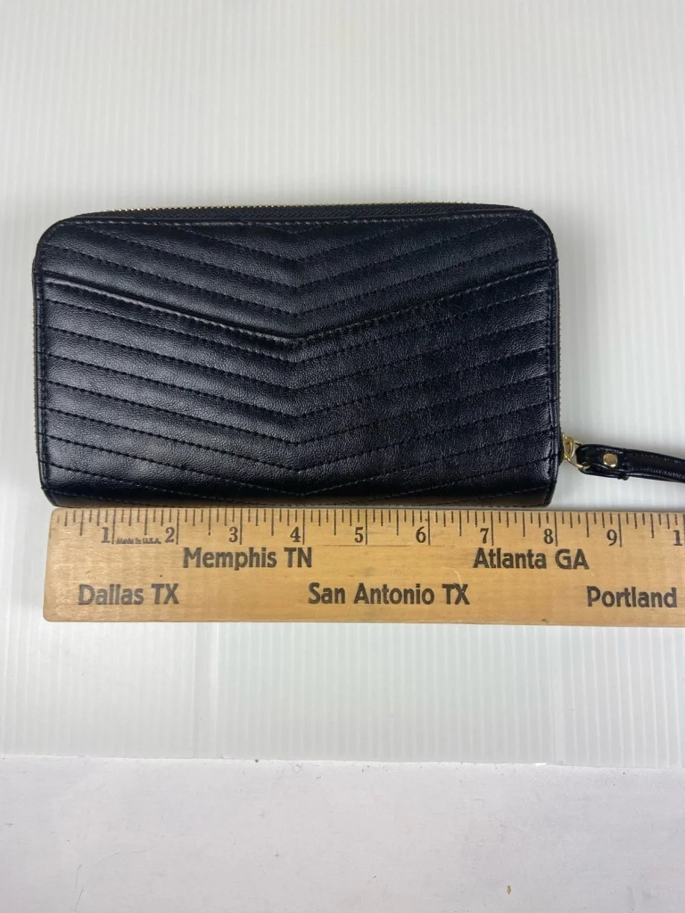 Black Chevron Quilted Phone Wristlet Wallet Clutch Zip Around Organizer